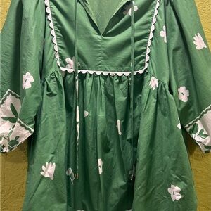 Entro Vibrant Green Top